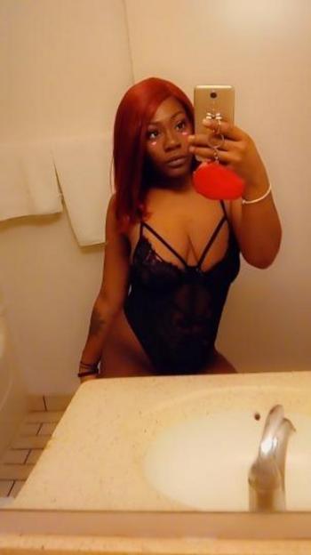 Sammie, 22  female escort, Lancaster